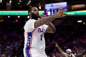 进三分“开枪了”！NBA官方：德拉蒙德因不雅手势被罚2.5万美元