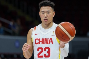 郑永刚:希望贺希宁、王浩然以后还有机会继续为国家队做贡献