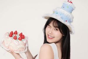?小宝超级美！李月汝晒照祝自己27岁生日快乐?！
