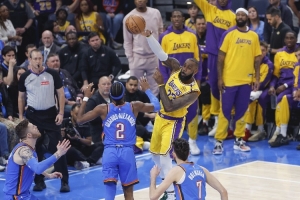 NBA彩经:雷霆击退湖人 勇士难敌骑士 快船力拼马刺