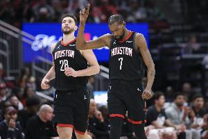 乌度卡:KD&申京是两杯毒药 他俩的配合通常都能形成错位单打机会