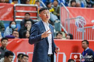 媒体人:广东本场的防守针对性不够 不知为何简单题总是做不好?