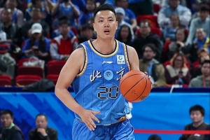 媒体人:翟晓川时隔476天再次获两双 只有尊重 为北京燃烧一切了
