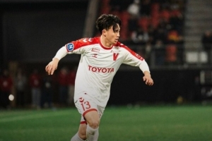 官方:日本U19国脚高冈伶飒因伤结束租借法丙球队,提前返回圣徒