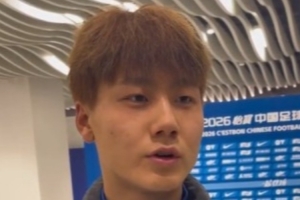 毛伟杰:接纳多个位置对我帮助非常大,会全力以赴对待每一个球