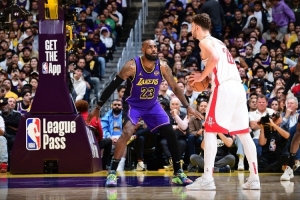 NBA彩经:湖人难阻火箭 骑士胜猛龙 掘金擒森林狼 老鹰力拼尼克斯