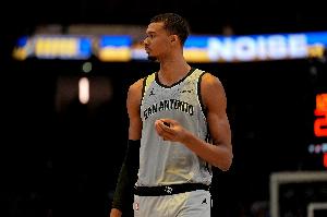 NBA官网预测马刺4-1开拓者:文班亚马首次季后赛 篮球争夺是关键