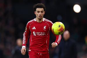 泰晤士:柯蒂斯·琼斯需考虑在利物浦的未来,国米维拉对他有意