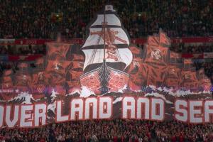 阿森纳球迷展示巨幅帆船TIFO，包含本赛季欧冠对手