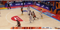 火力压制！洛夫顿暴扣后王哲林连中两球 上海轰出15-0进攻高潮