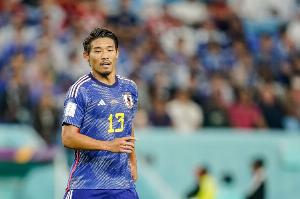 日本球迷谈守田英正落选世界杯:本以为他入选轻而易举,很炸裂