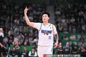记者:如果赵睿&曾凡博状态继续回升 抢回主场优势的北京会更难缠