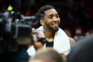 名记:骑士或想今夏和米切尔续约4年2.72亿 但他明年能签5年3.5亿