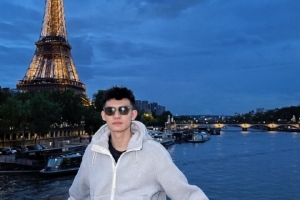 辽宁外援王岚嵚社媒晒照游巴黎：Paris is Paris?