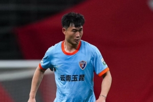 重庆铜梁龙vs云南玉昆比赛图集?西南足球共奋进