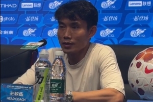 郑智谈雷森德伤情:直接去医院了伤情还要评估,希望别伤那么重